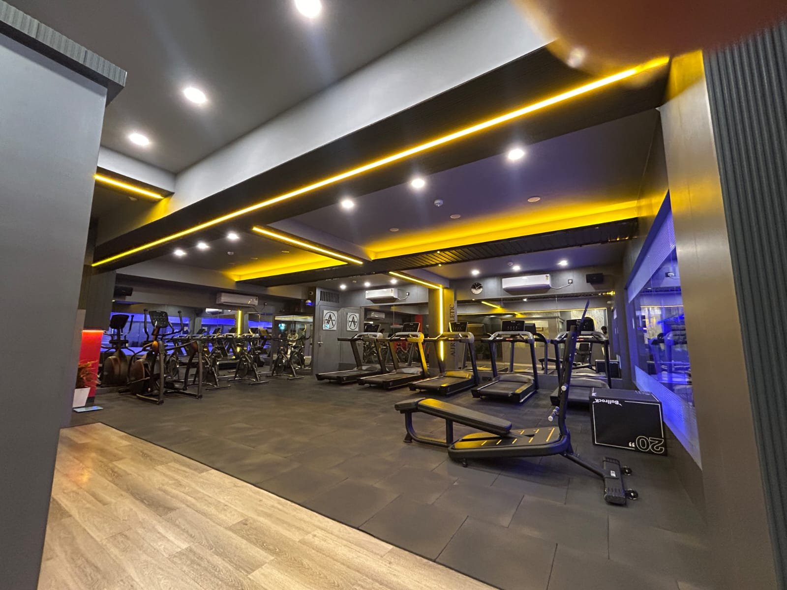 Aura Athletic Images